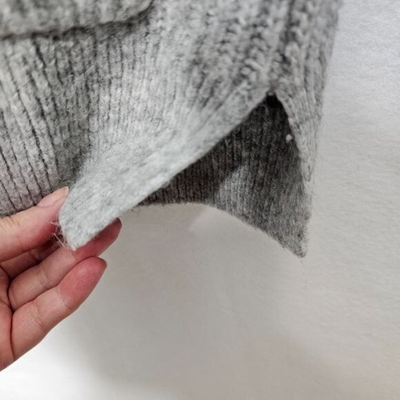Abercrombie & Fitch Grey Button Front Ribbed Sweater Small - Picture 9 of 12
